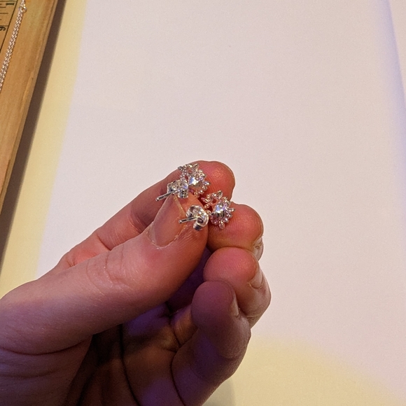 3pcs/set Fashion Christmas Silver Snowflake Necklace Stud Earrings - Picture 12 of 15